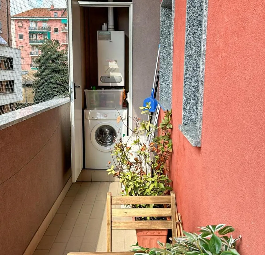Apartment Home In Town - Niguarda - Metro M3 Sotto Casa - Duomo In 12Min Milan